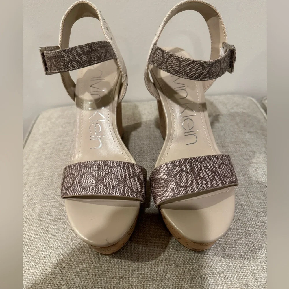 Brand New‎ Calvin Klein Karmona Sandals Natural Wedges. Size 8.5B